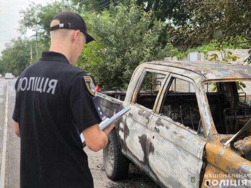 У Миколаєві невідомі підпалили авто