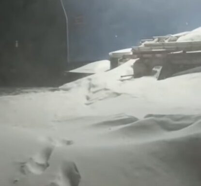 Замети та сильний вітер: українські полярники «Вернадського» показили погоду в Антарктиді